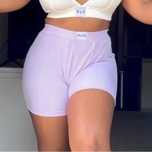 Light purple ribbed lounge shorts